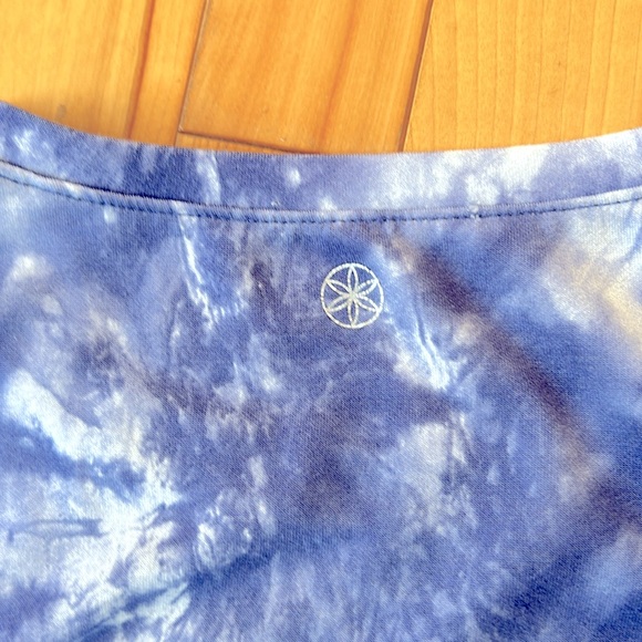 Gaiam tie-dye style blue and white dress, Size M - Picture 5 of 9